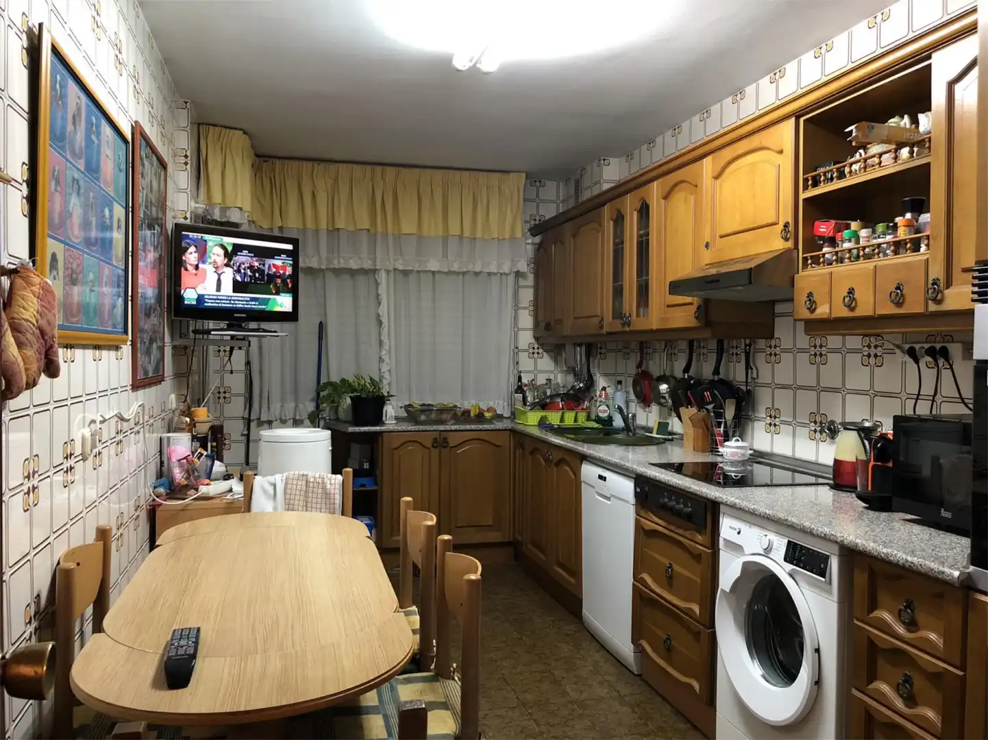 Cuina de Pis en venda en Miranda de Ebro amb Calefacció, Parquet i Terrassa