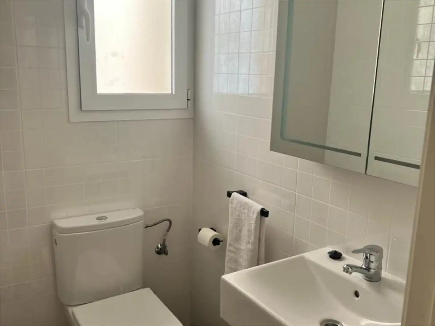 Bany de Dúplex de lloguer en Carboneras amb Aire condicionat, Terrassa i Piscina