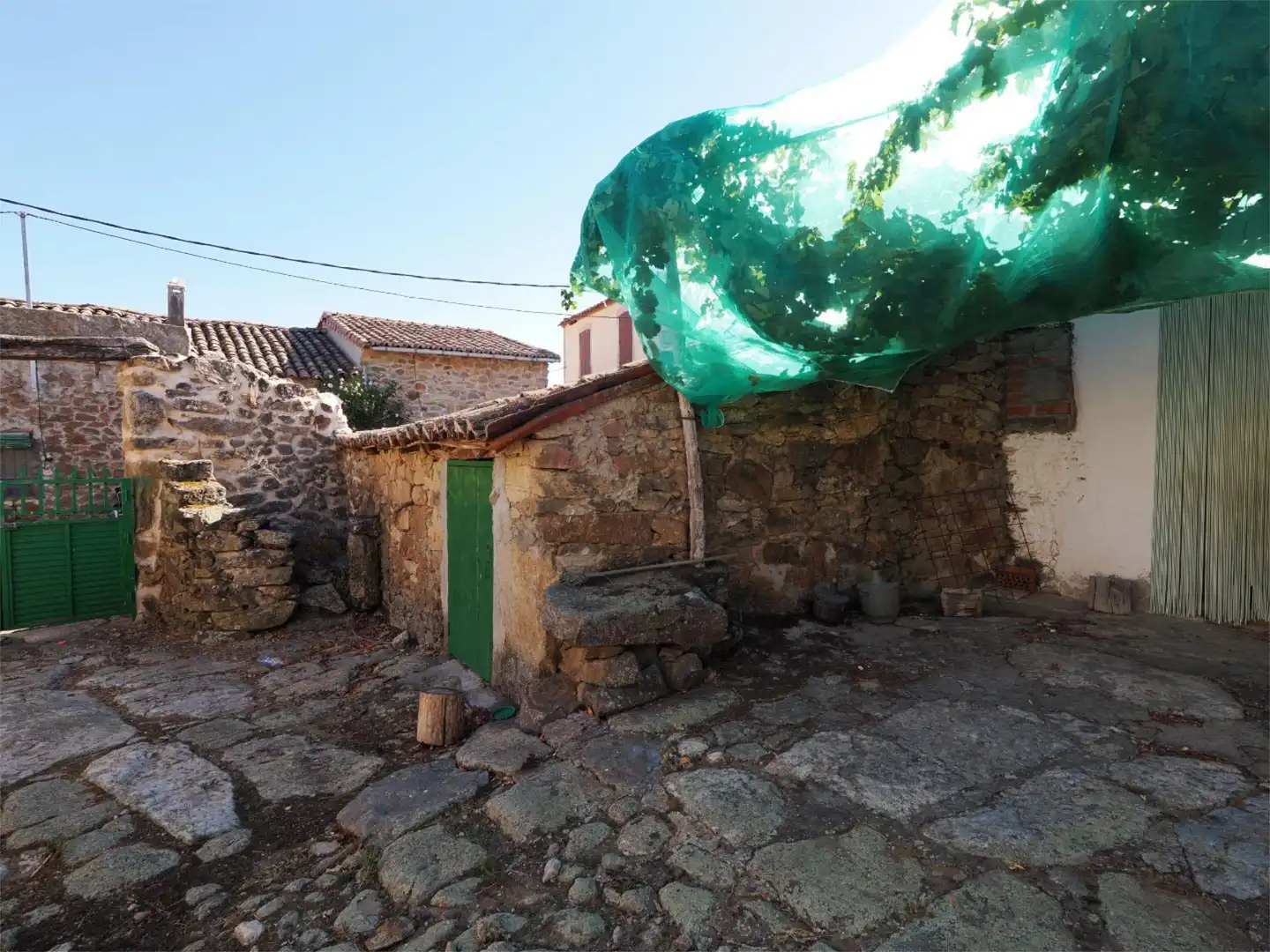 Casa adosada en venta en Calle Peral, San Lorenzo de Tormes Vista exterior de Casa adosada en venta en San Lorenzo de Tormes con Trastero y Amueblado