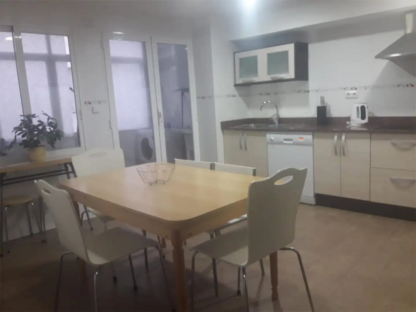 Room in Calle de Santa Ana, 3, Raval Roig - Virgen del Socorro Kitchen of Flat for share in Alicante / Alacant with Air Conditioner, Heating and Furnished