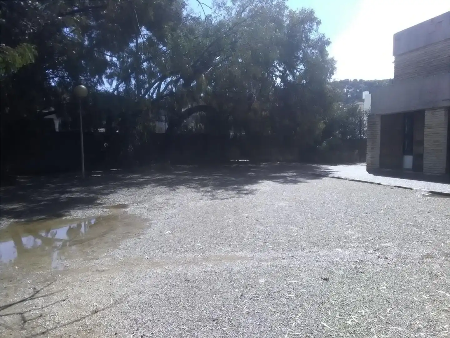 Aparcament de Casa o xalet en venda en Alicante / Alacant amb Calefacció, Jardí privat i Parquet
