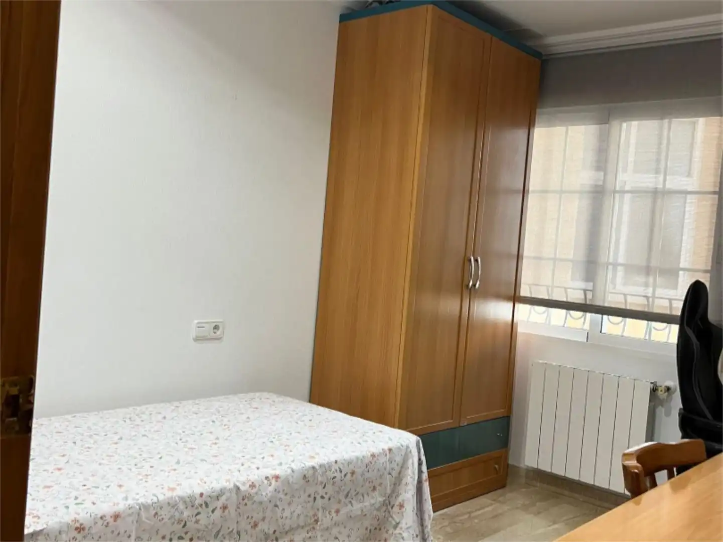 Room in Sector E-26, 19, El Travaló - Martínez Valero Room in Sector E-26, 19, El Travaló - Martínez Valero