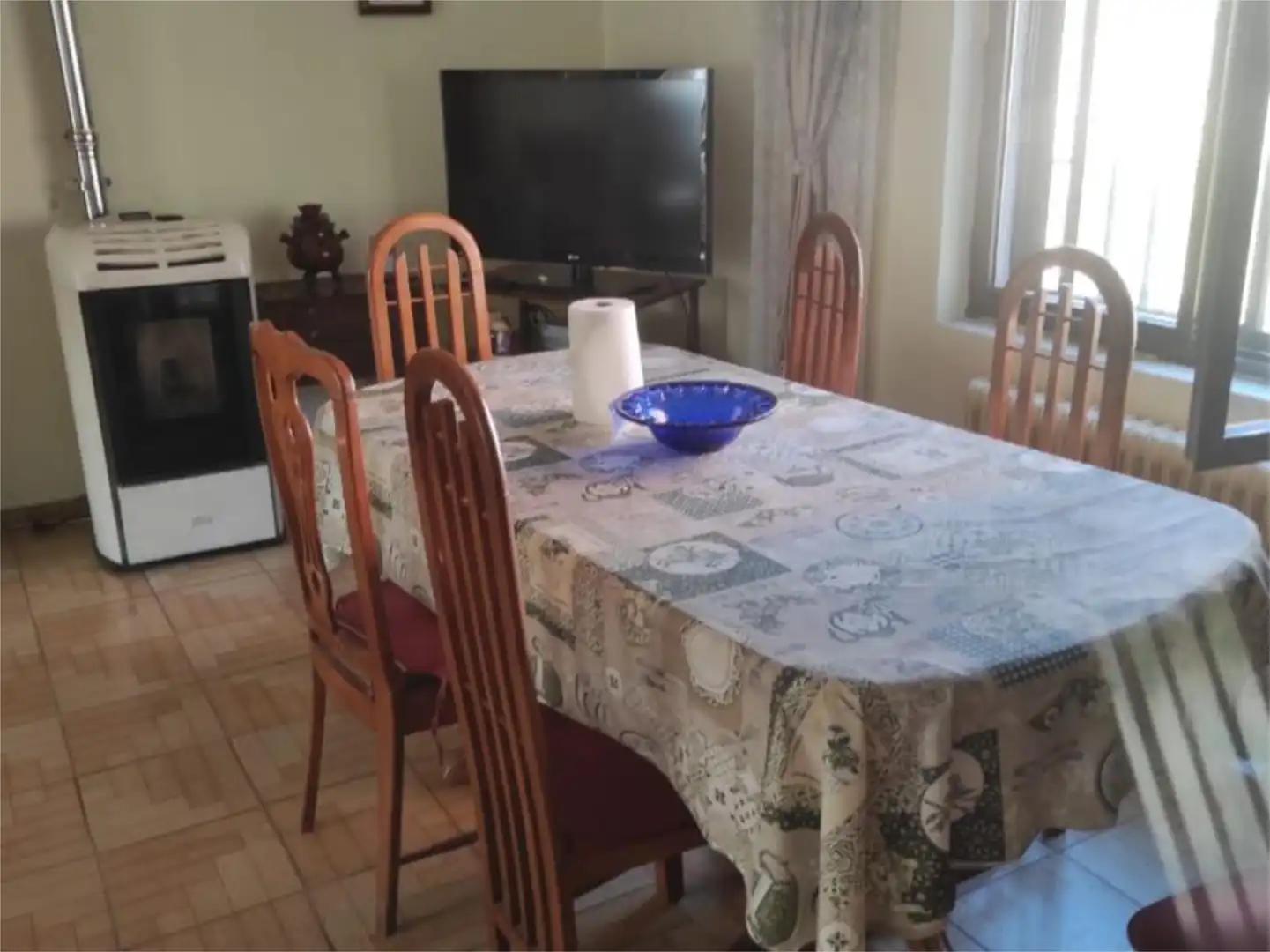 Casa o chalet en venta en Calle Paraguay, 3, Barriada Yagüe Comedor de Casa o chalet en venta en Burgos con Calefacción, Jardín privado y Parquet