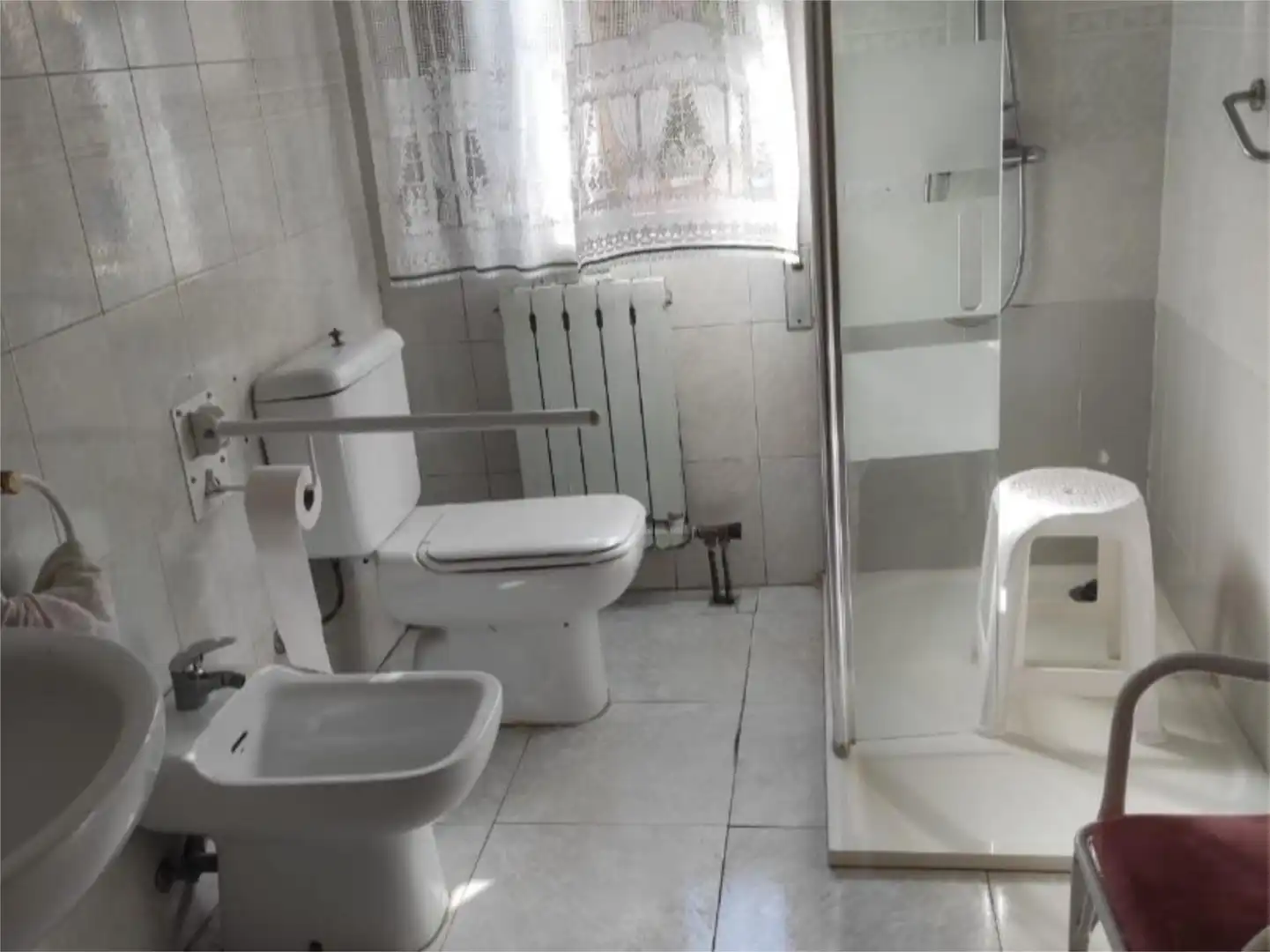 Casa o chalet en venta en Calle Paraguay, 3, Barriada Yagüe Baño de Casa o chalet en venta en Burgos con Calefacción, Jardín privado y Parquet