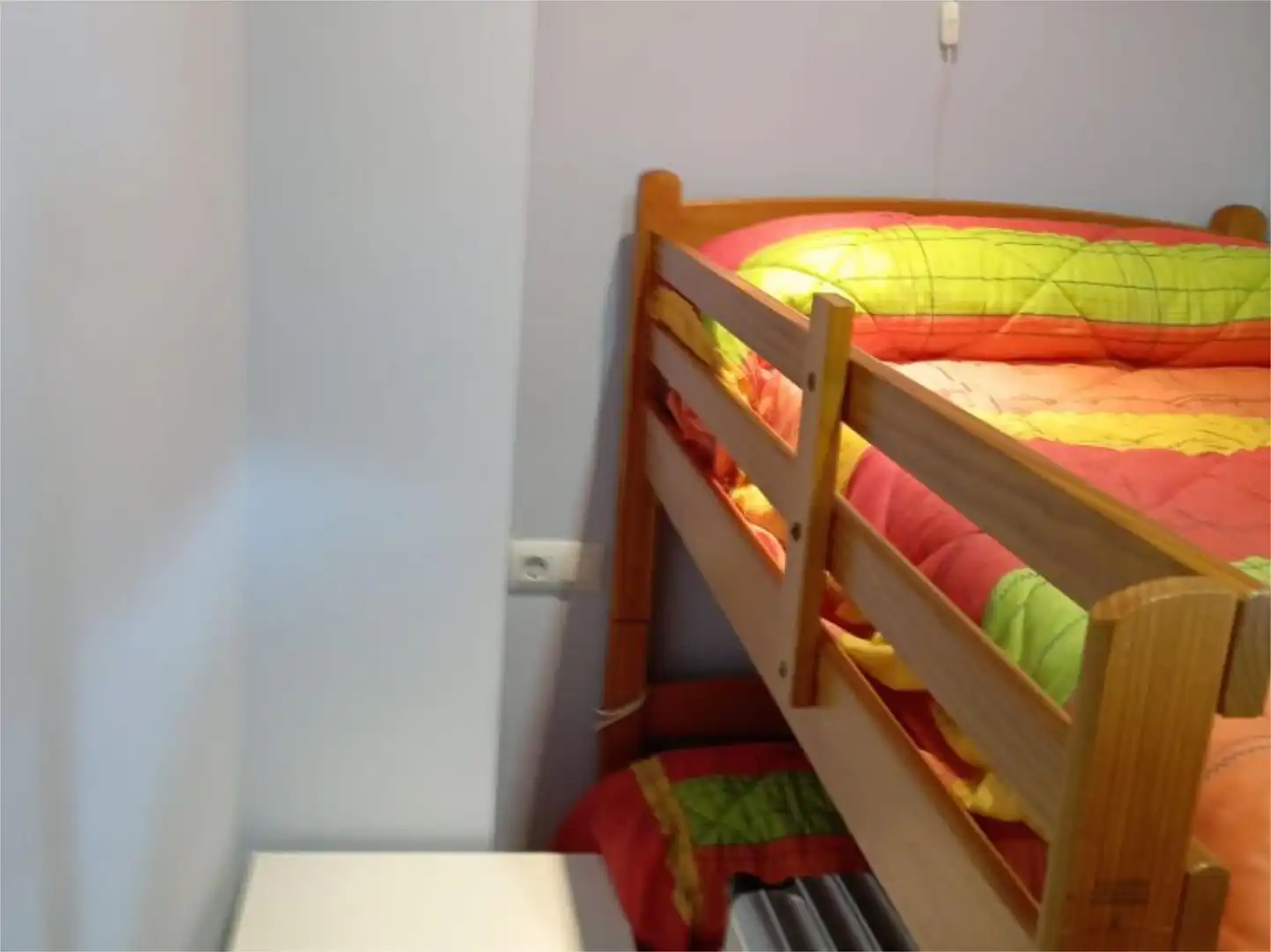 Casa adosada en venda a Calle San Bernardo, 61, Fuencaliente Dormitori de Casa adosada en venda en Fuencaliente amb Aire condicionat, Terrassa i Moblat