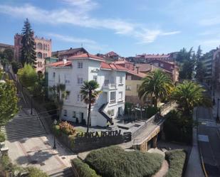 Exterior view of Flat for sale in Oviedo   with Balcony