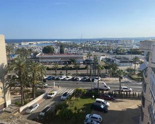 Vista exterior de Pis de lloguer en Santa Pola amb Aire condicionat