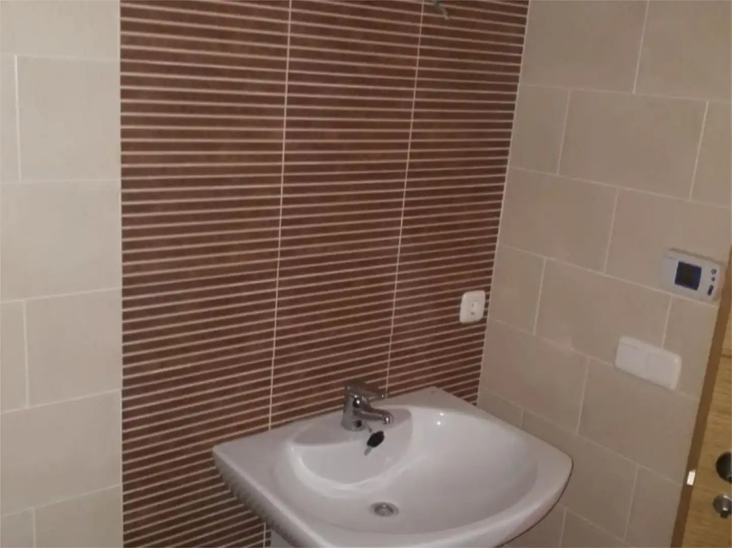 Flat for rent in Calle San Pedro, 38, Centro Bathroom of Flat for rent in Lucena with Air Conditioner, Heating and Furnished