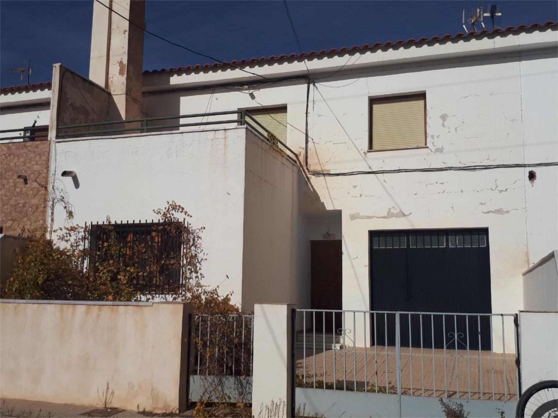 Exterior view of Single-family semi-detached for sale in Castril  with Heating, Terrace and Balcony