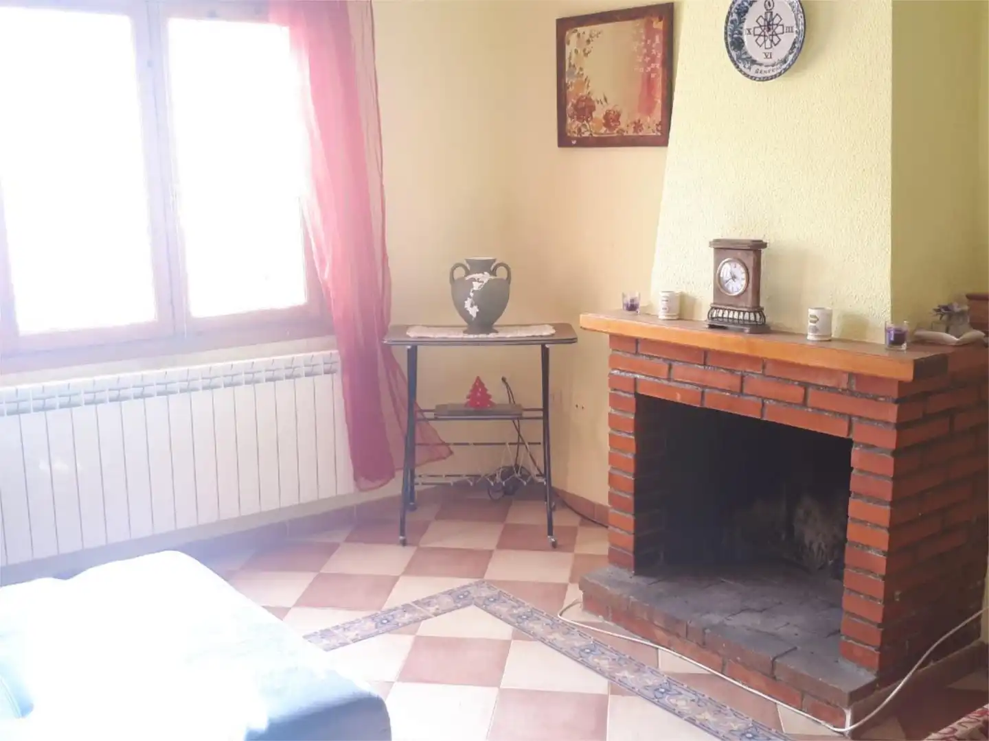 Habitación de Casa adosada en venta en Castril con Calefacción, Terraza y Balcón