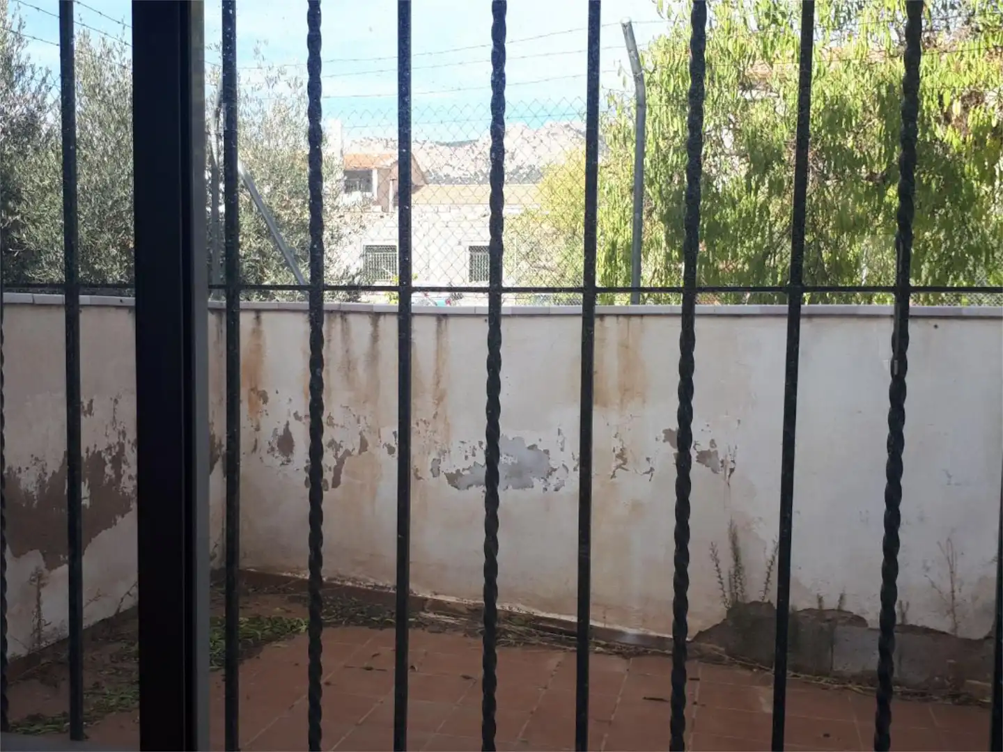 Vista exterior de Casa adosada en venta en Castril con Calefacción, Terraza y Balcón