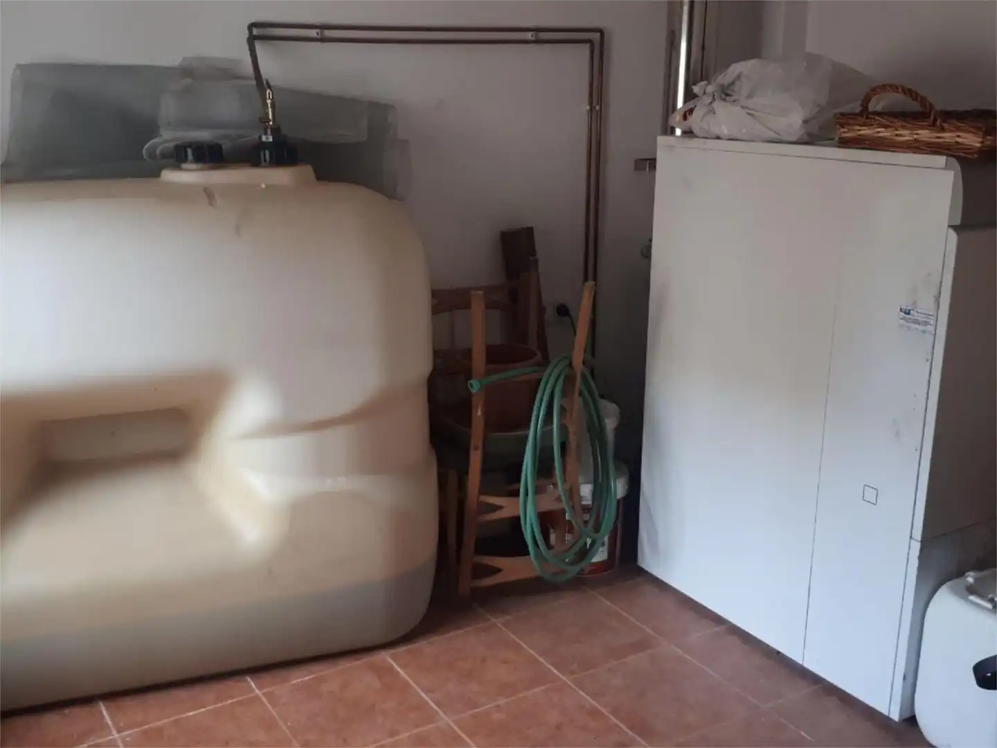 Casa adosada en venta en Castril con Calefacción, Terraza y Balcón