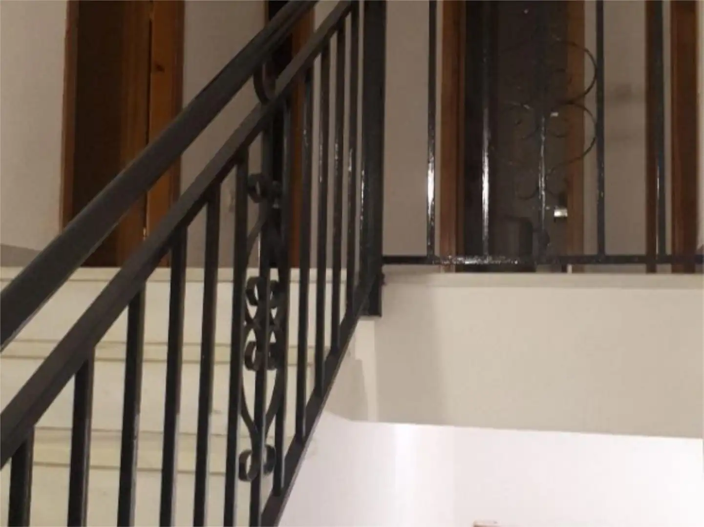 Casa adosada en venta en Castril con Calefacción, Terraza y Balcón