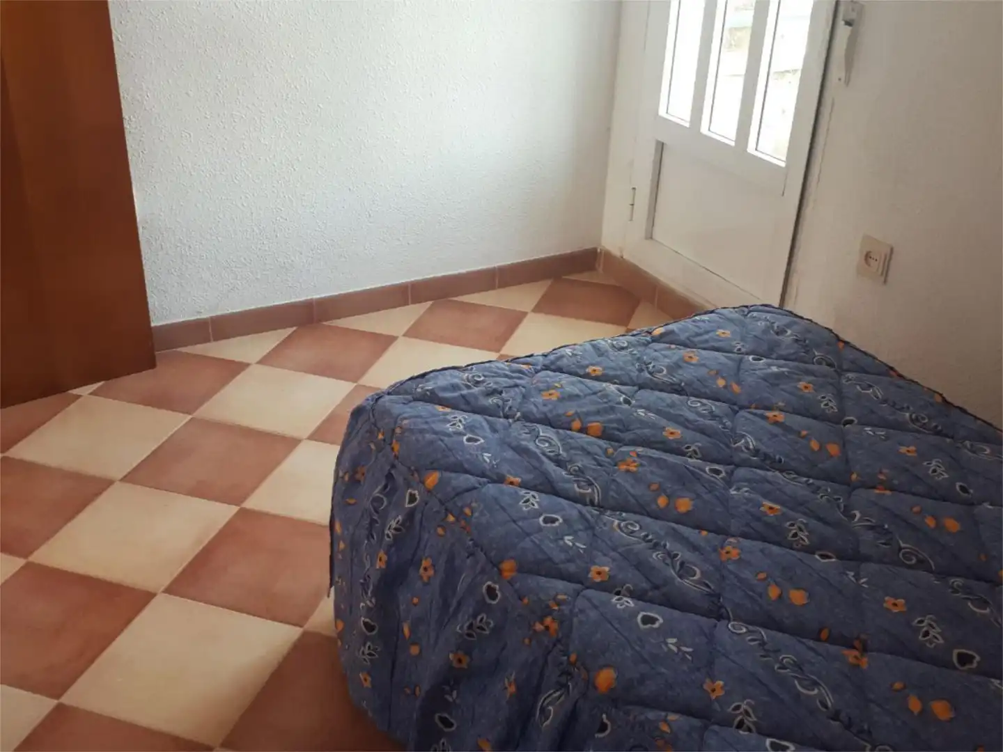 Habitación de Casa adosada en venta en Castril con Calefacción, Terraza y Balcón