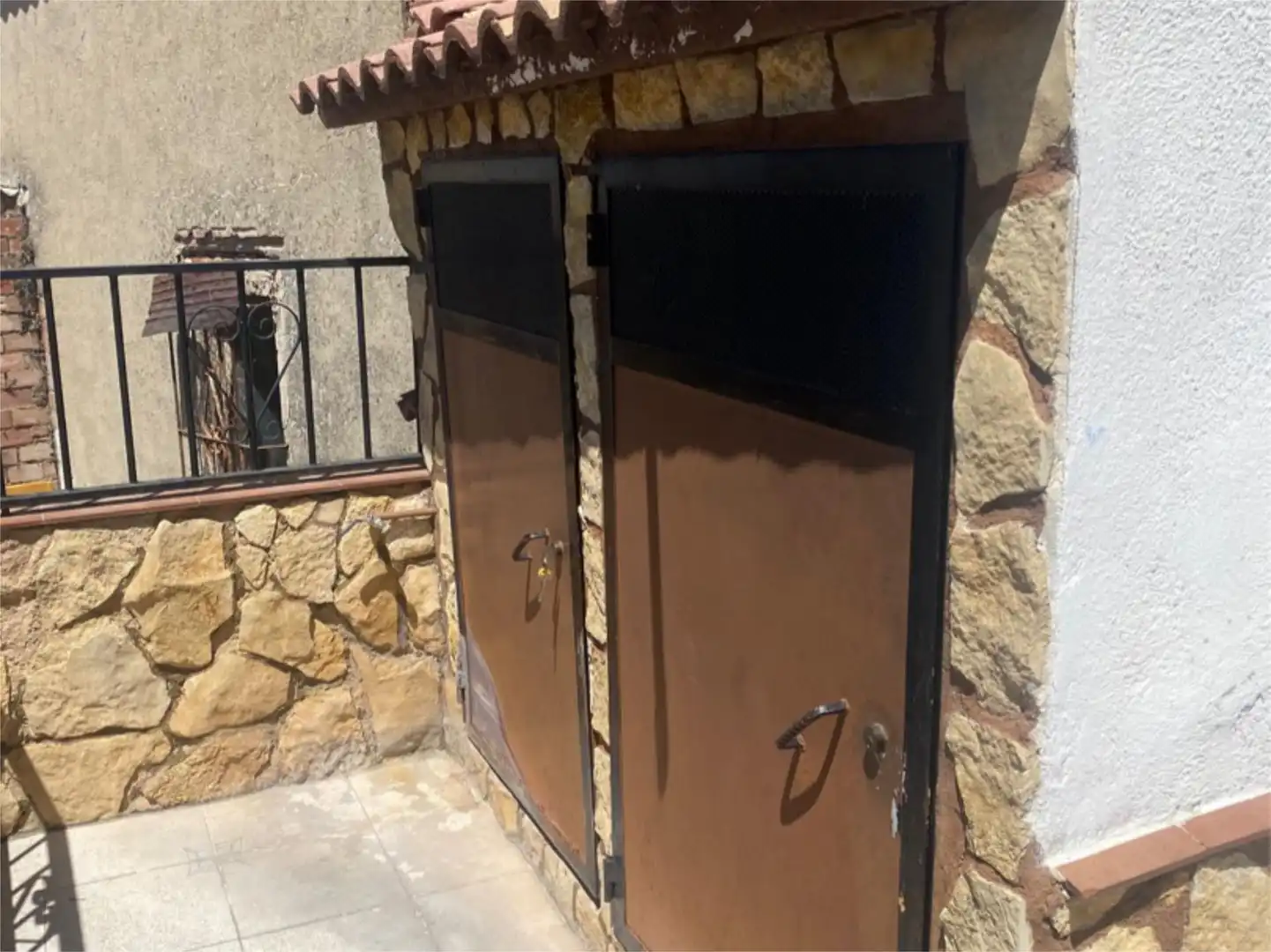 Casa adosada en venda a Calle San Juan, 40, Jamilena Vista exterior de Casa adosada en venda en Jamilena amb Aire condicionat i Terrassa