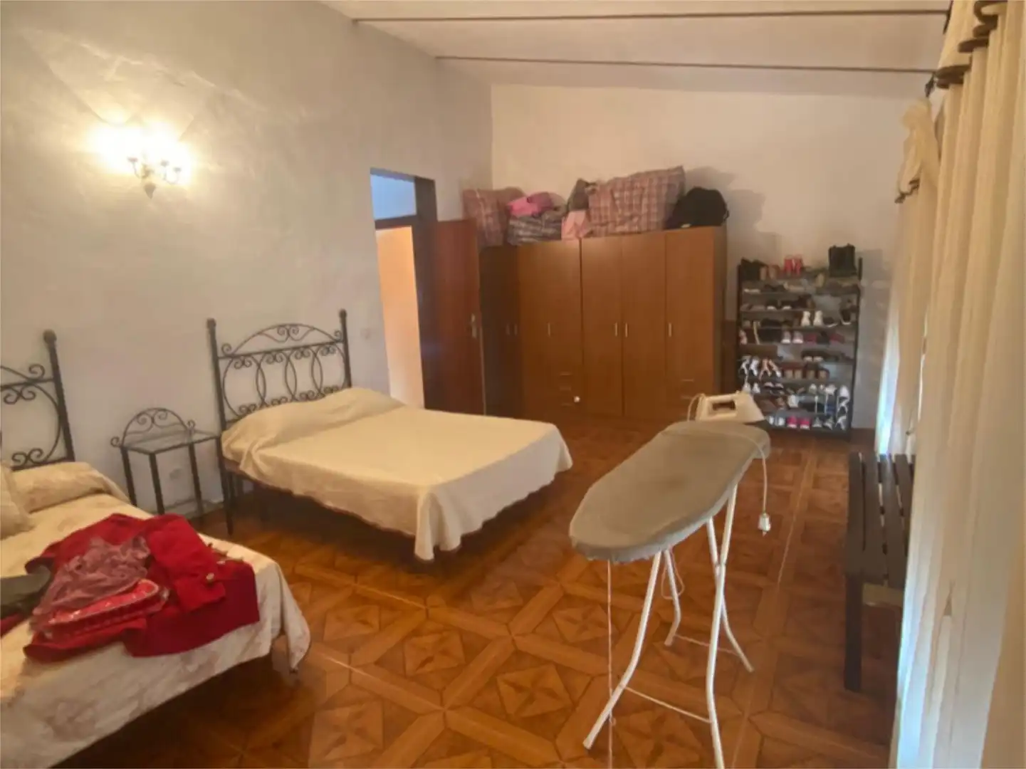 Casa adosada en venda a Calle San Juan, 40, Jamilena Dormitori de Casa adosada en venda en Jamilena amb Aire condicionat i Terrassa