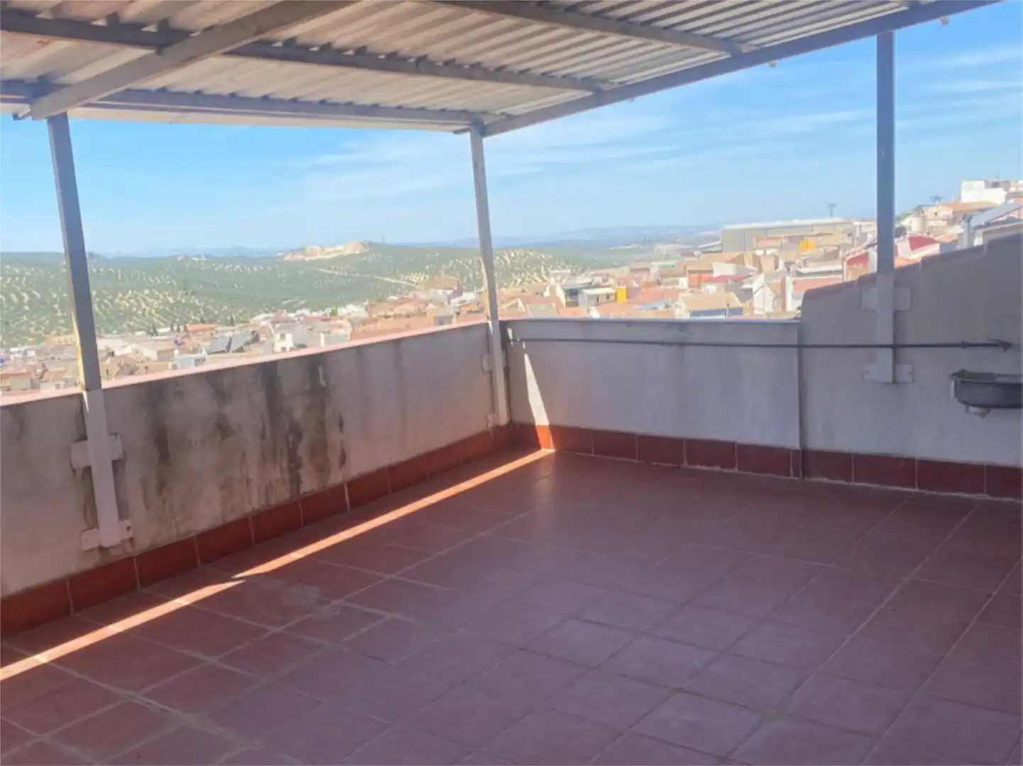 Casa adosada en venda a Calle San Juan, 40, Jamilena Terrassa de Casa adosada en venda en Jamilena amb Aire condicionat i Terrassa