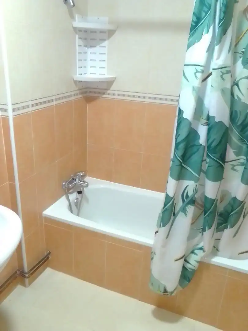 Baño de Casa adosada para compartir en Belmonte con Calefacción, Trastero y Amueblado