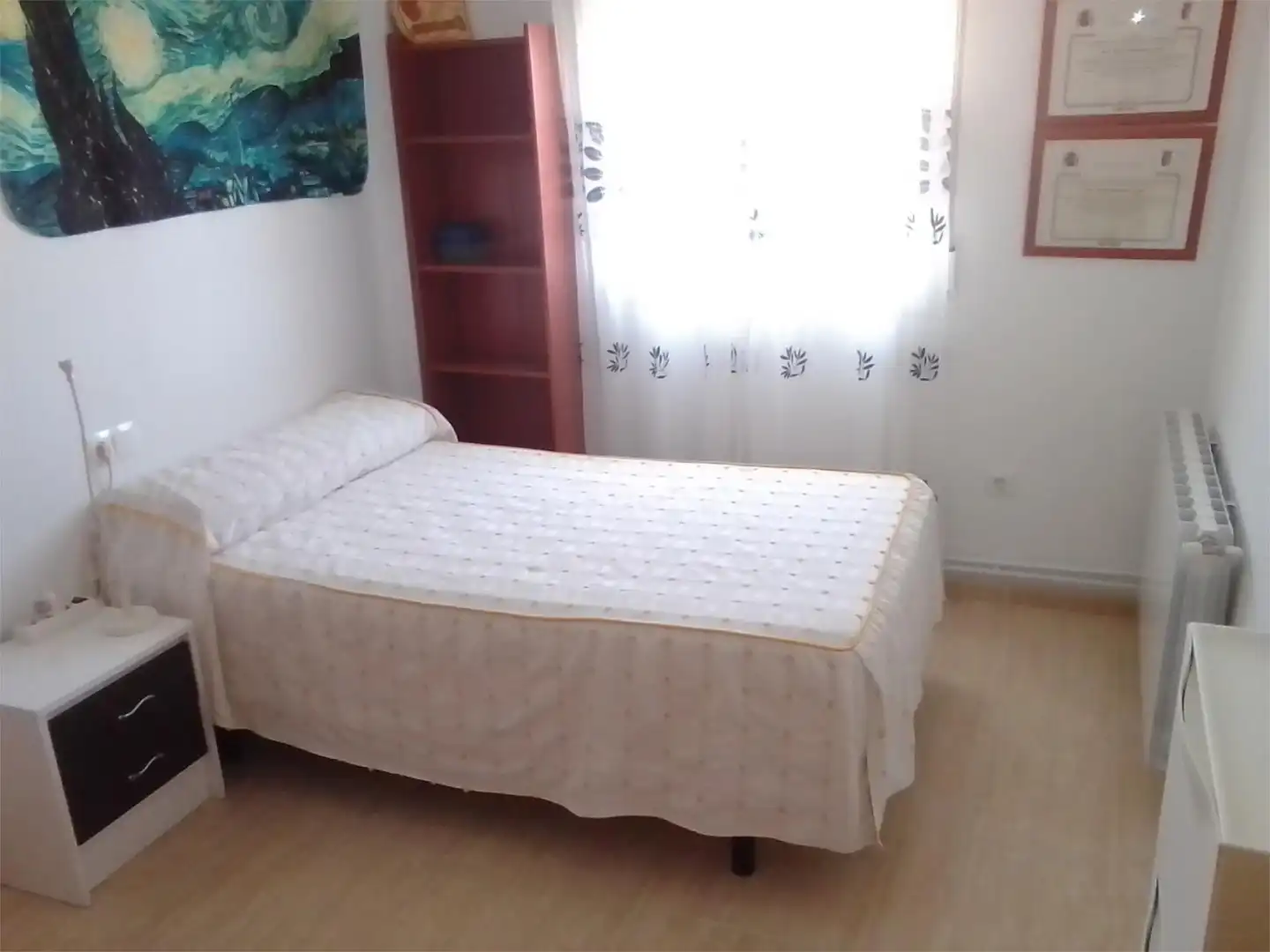 Habitación de Casa adosada para compartir en Belmonte con Calefacción, Trastero y Amueblado