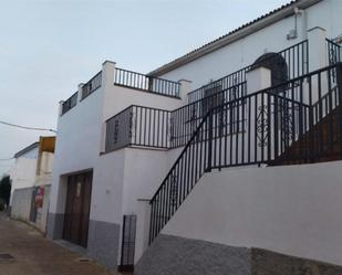 Vista exterior de Casa adosada en venda en Aracena amb Aire condicionat, Terrassa i Balcó