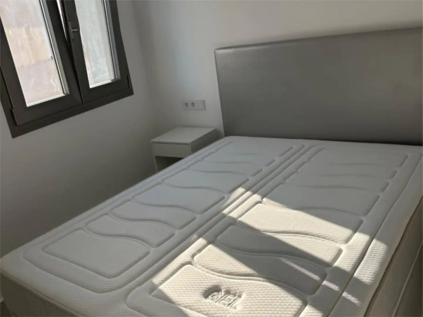 Maisonette zur Miete in Carrer Pins, 11, Colònia Sant Jordi Schlafzimmer von Maisonette zur Miete in Ses Salines mit Klimaanlage, Heizung und Terrasse