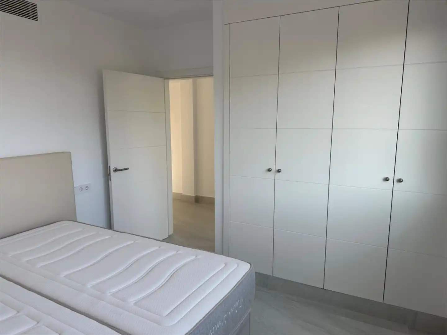 Maisonette zur Miete in Carrer Pins, 11, Colònia Sant Jordi Schlafzimmer von Maisonette zur Miete in Ses Salines mit Klimaanlage, Heizung und Terrasse