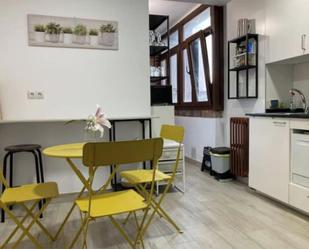 Cuina de Apartament de lloguer en Santander amb Aire condicionat, Terrassa i Balcó