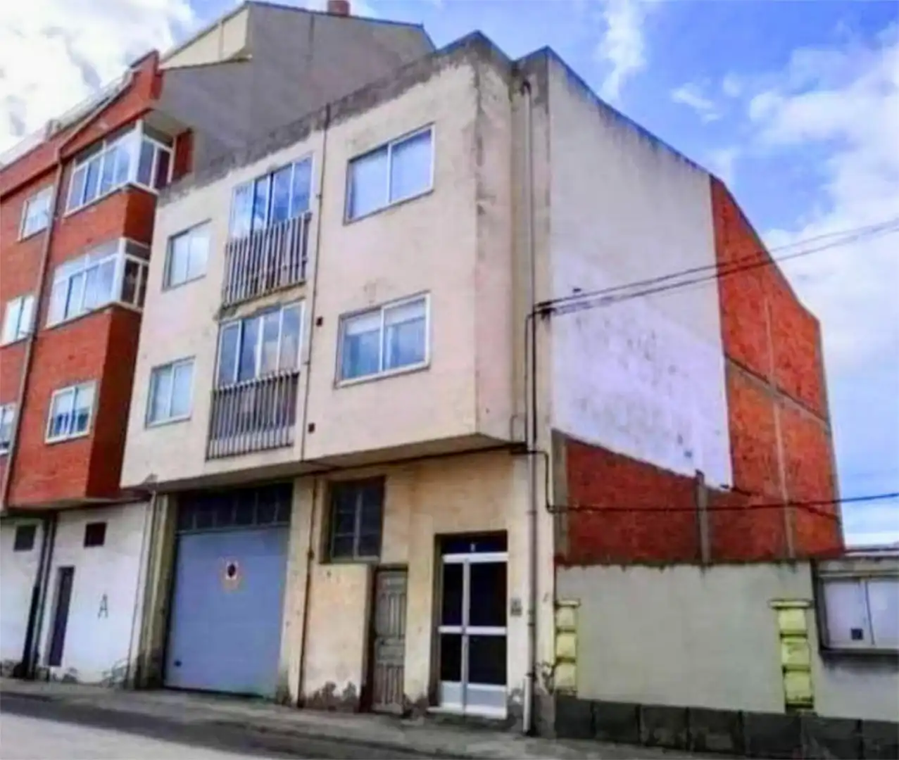 Vista exterior de Terreno en venta en La Bañeza 