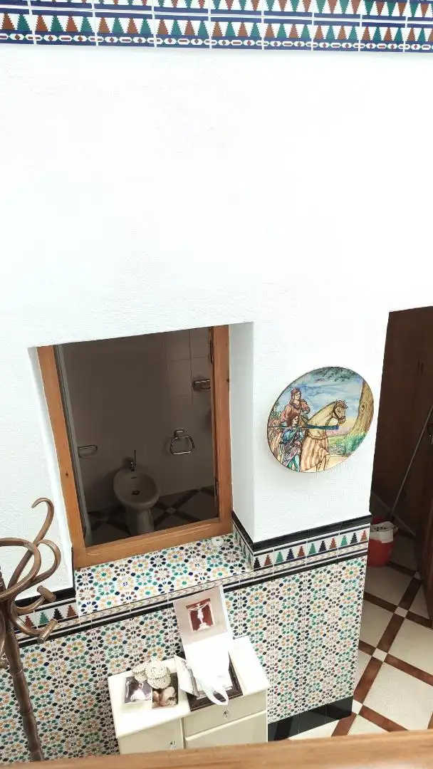 Baño de Piso en venta en Almargen con Terraza, Lavadora y TV
