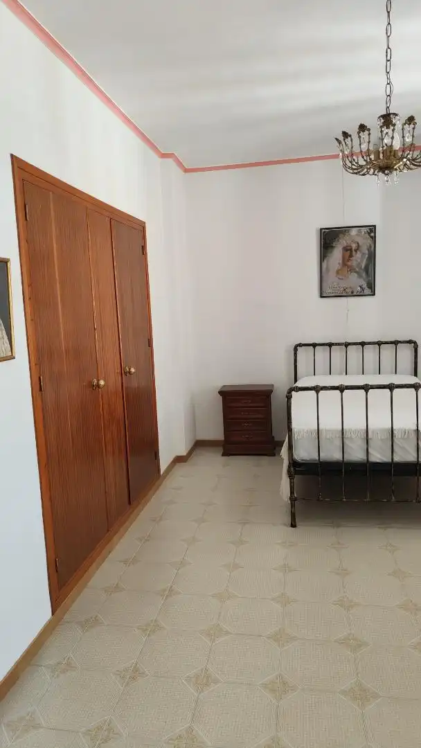 Habitación de Piso en venta en Almargen con Terraza, Lavadora y TV