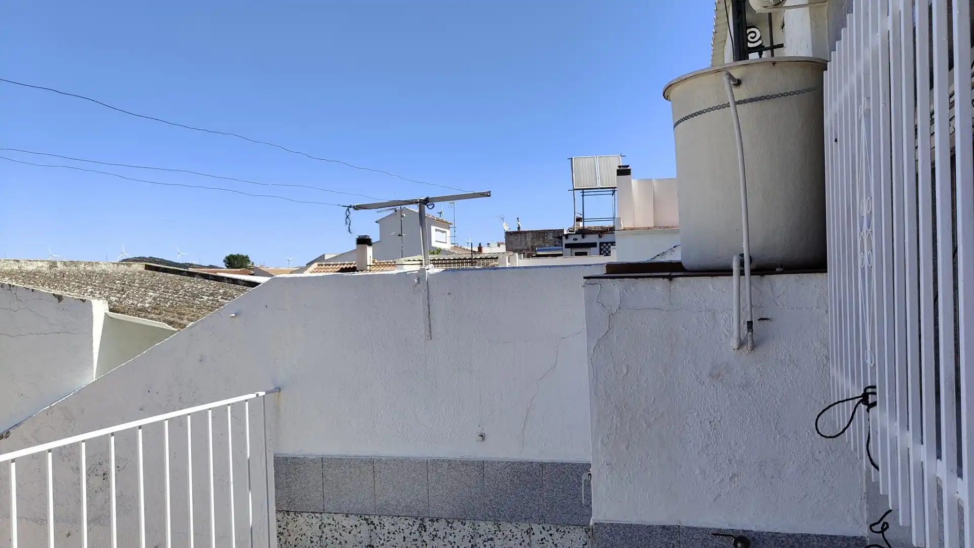 Vista exterior de Piso en venta en Almargen con Terraza, Lavadora y TV