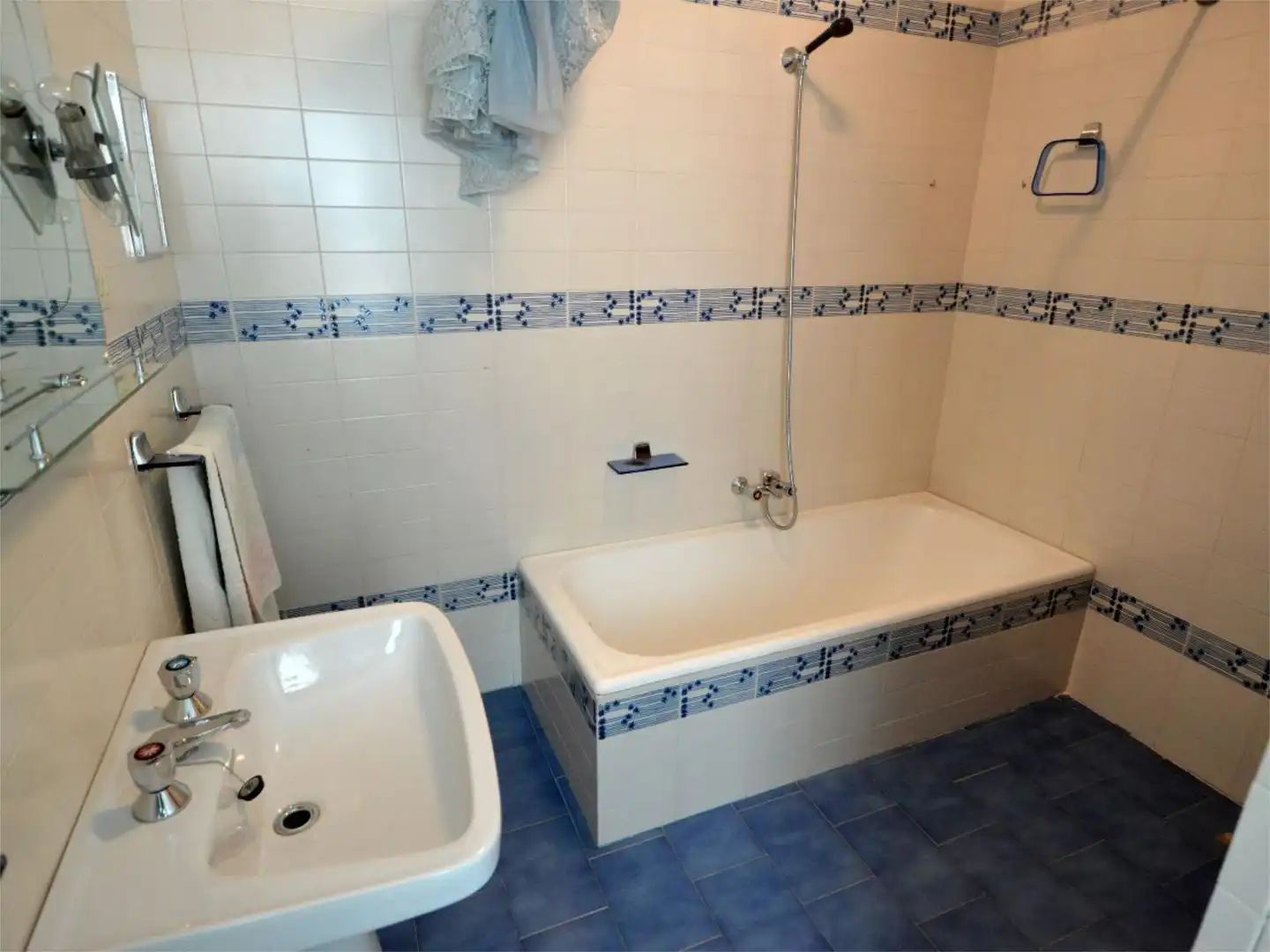 Houses for sale in Calle San Ildefonso H, 13, Mestanza Bathroom of Houses for sale in Mestanza with Furnished