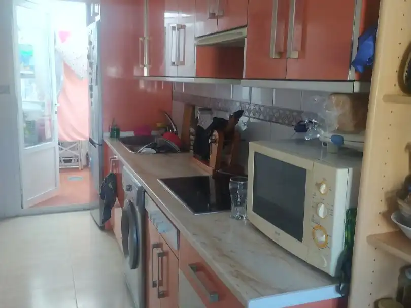 Pis en venda a Berlanga Cuina de Pis en venda en Berlanga amb Aire condicionat, Calefacció i Moblat