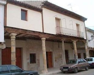 Vista exterior de Casa adosada en venda en Ampudia amb Balcó