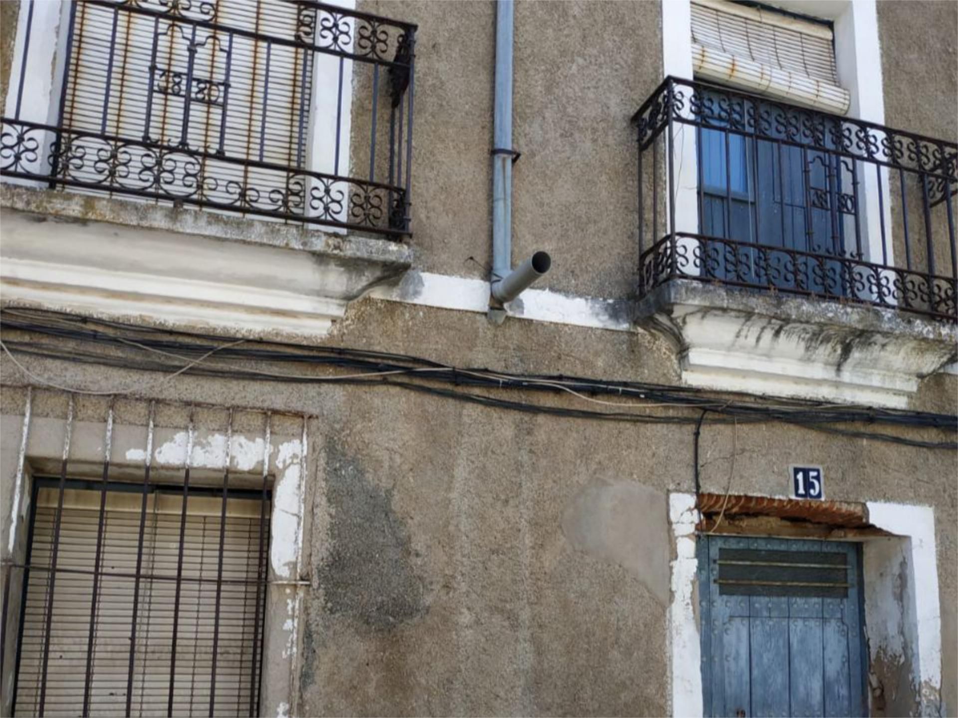 Exterior view of House or chalet for sale in Alburquerque  with Balcony