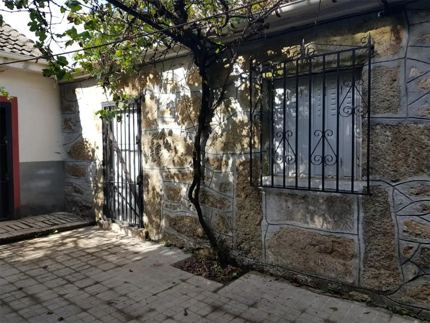 Vista exterior de Casa o xalet per a compartir en Bande amb Calefacció, Jardí privat i Terrassa