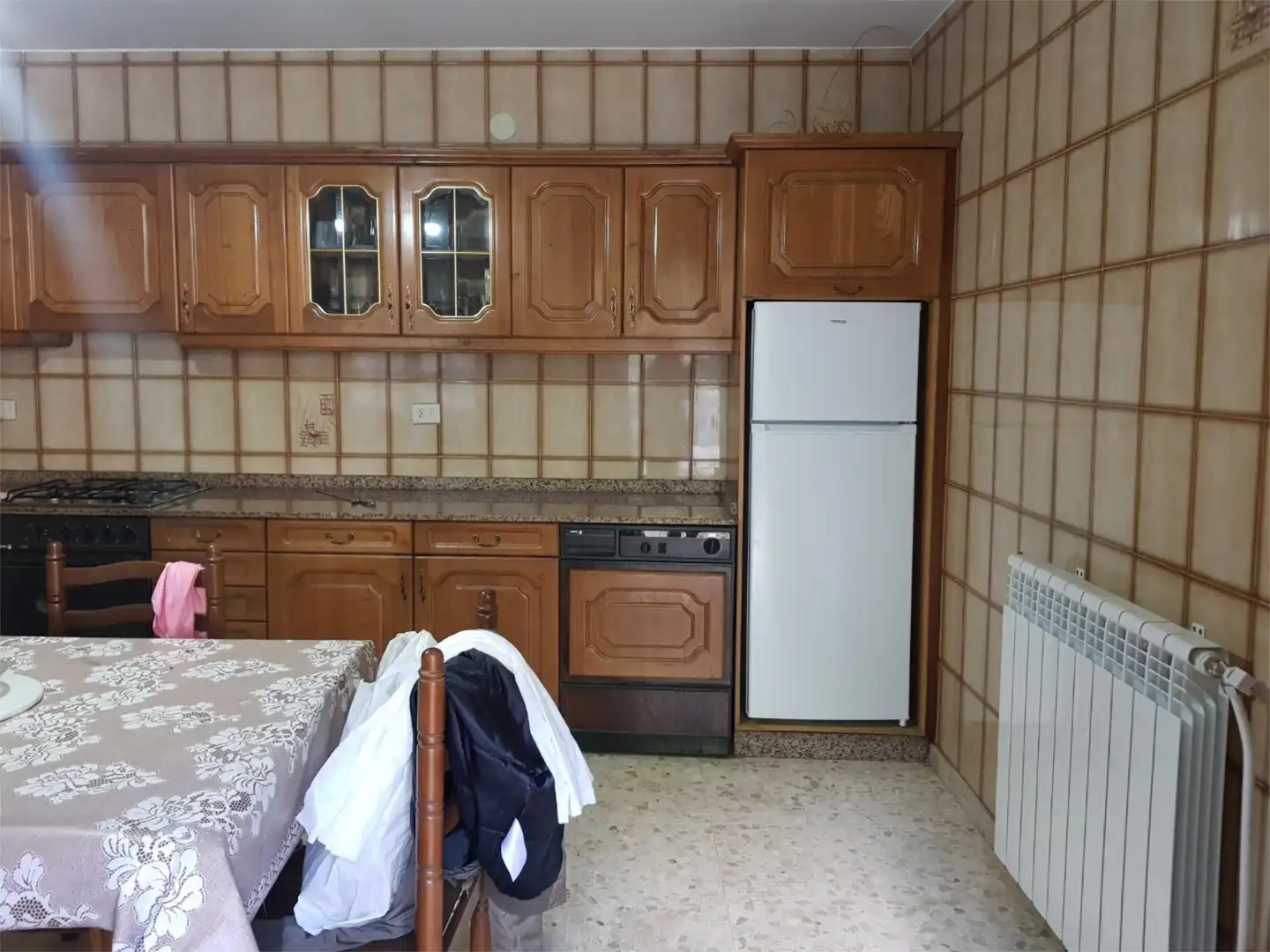 Cuina de Casa o xalet per a compartir en Bande amb Calefacció, Jardí privat i Terrassa