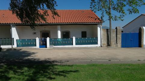 Finca rústica en venta en Calle Carril de Castraz, 22, Ciudad Rodrigo, Salamanca - imagen 2 Foto 2 de Finca rústica en venta en Calle Carril de Castraz, 22, Ciudad Rodrigo, Salamanca