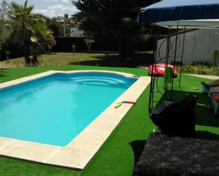 Swimming pool of House or chalet for sale in Valdecaballeros  with Air Conditioner, Terrace and Swimming Pool