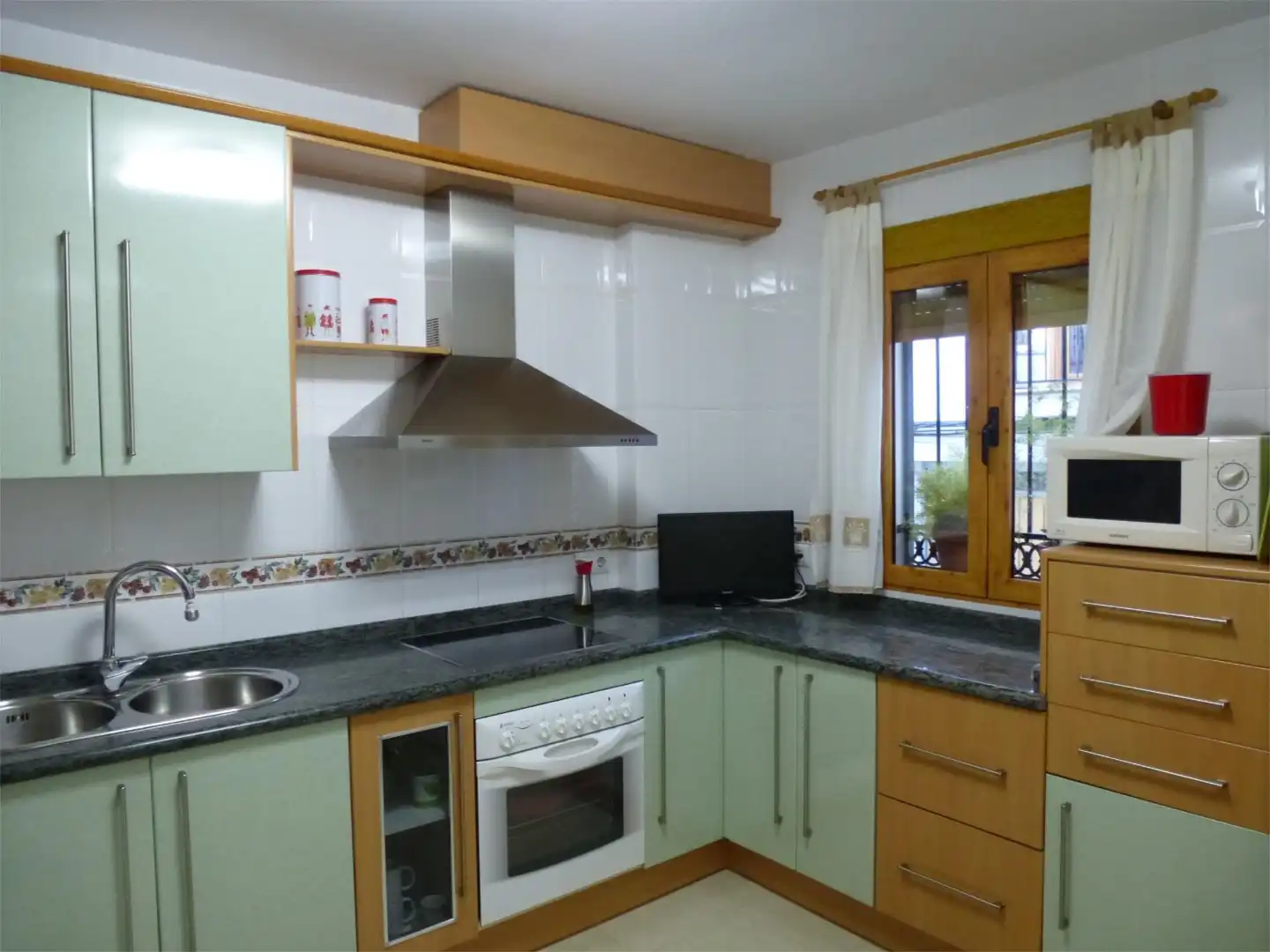 Flat for sale in Paseo Solar, 45, Cazorla Kitchen of Flat for sale in Cazorla with Air Conditioner, Heating and Private garden