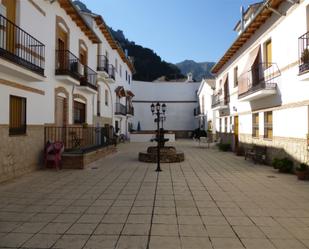 Vista exterior de Pis en venda en Cazorla amb Aire condicionat, Calefacció i Jardí privat
