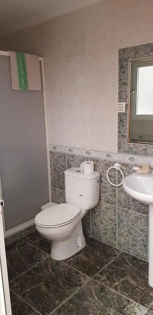 Einfamilien-Reihenhaus zum Verkauf in Iznatoraf Badezimmer von Einfamilien-Reihenhaus zum Verkauf in Iznatoraf mit Heizung, Terrasse und Abstellraum