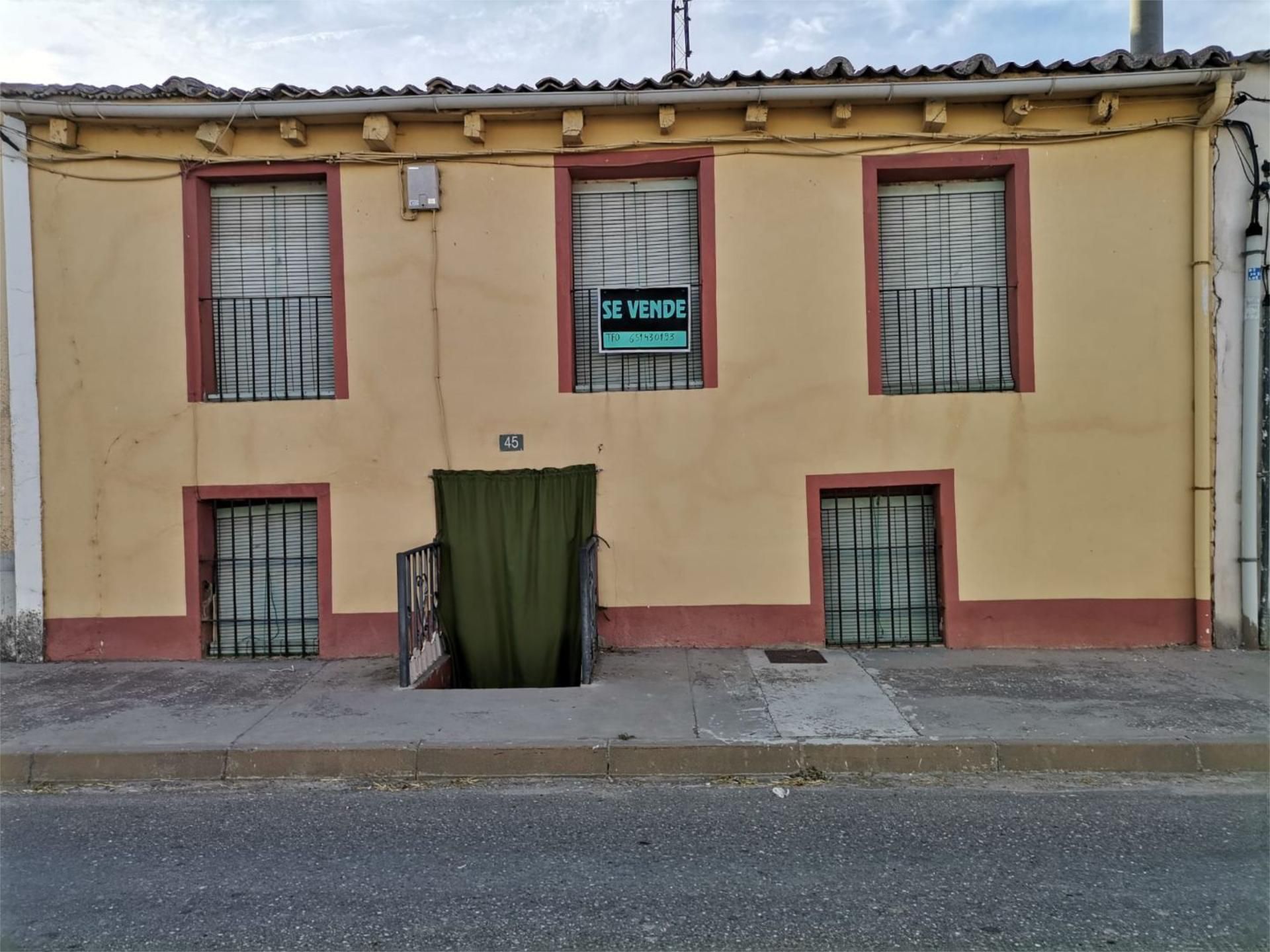 Vista exterior de Casa adosada en venda en Villavaquerín