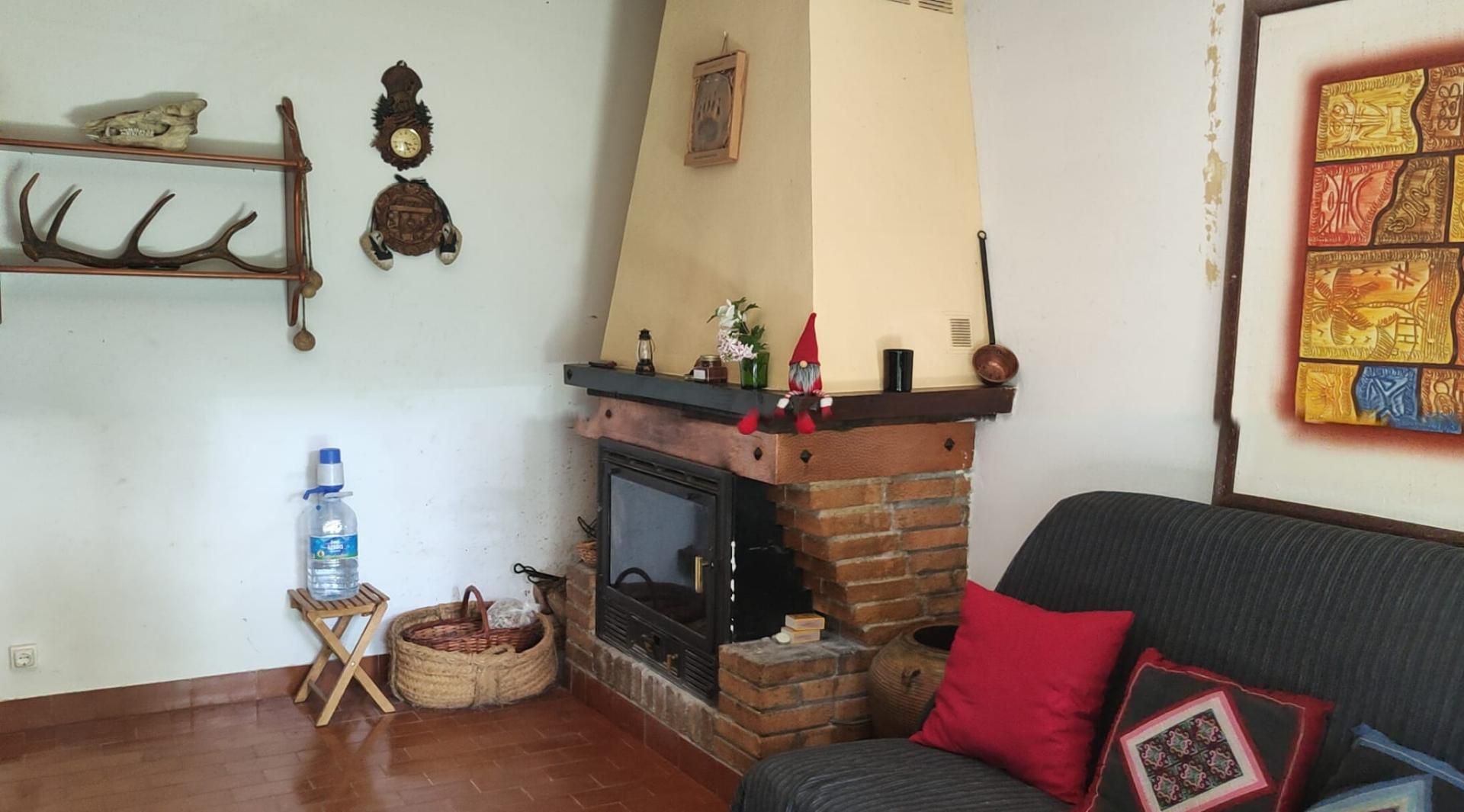 Living room of House or chalet for sale in Cabó  with Heating, Private garden and Storage room