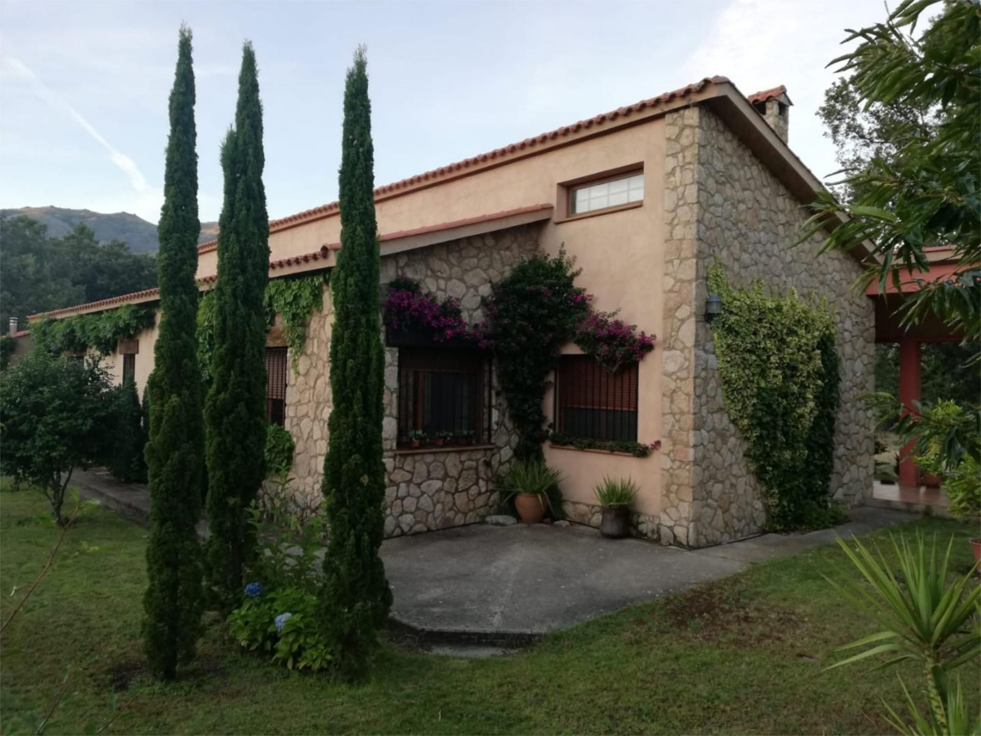 Exterior view of House or chalet for sale in Valverde del Fresno  with Heating, Private garden and Terrace