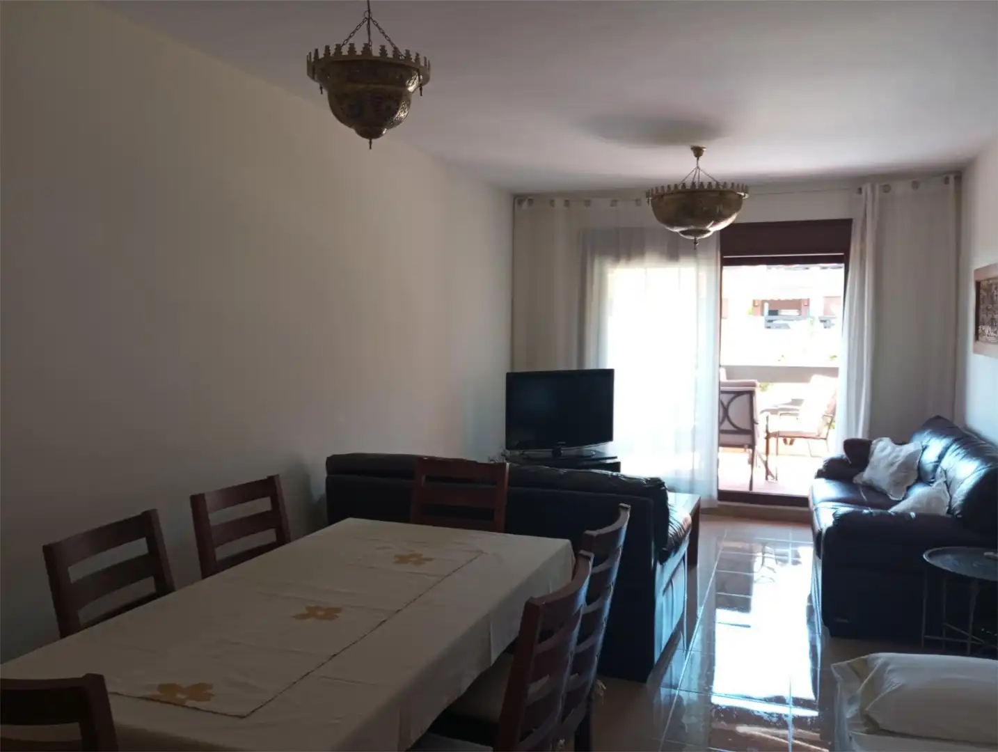 Piso de alquiler en Calle Terral, 29, Zona de Punta Plata Comedor de Piso de alquiler en Estepona con Aire acondicionado, Calefacción y Jardín privado