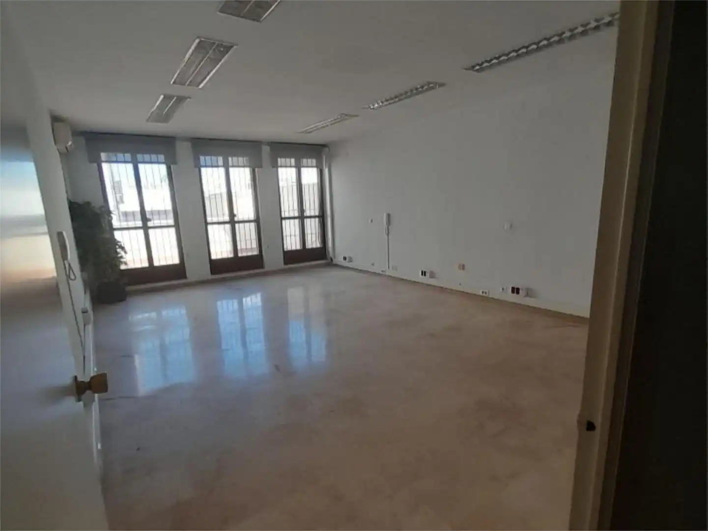 Oficina en venta en Calle Magistral Domínguez, 11, Plaza de Toros - Santa Rita Oficina en venta en Almería