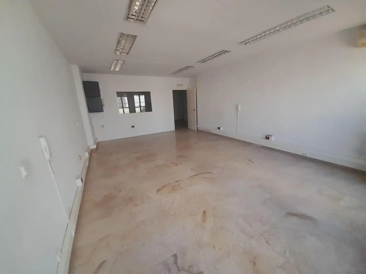 Oficina en venta en Calle Magistral Domínguez, 11, Plaza de Toros - Santa Rita Oficina en venta en Almería