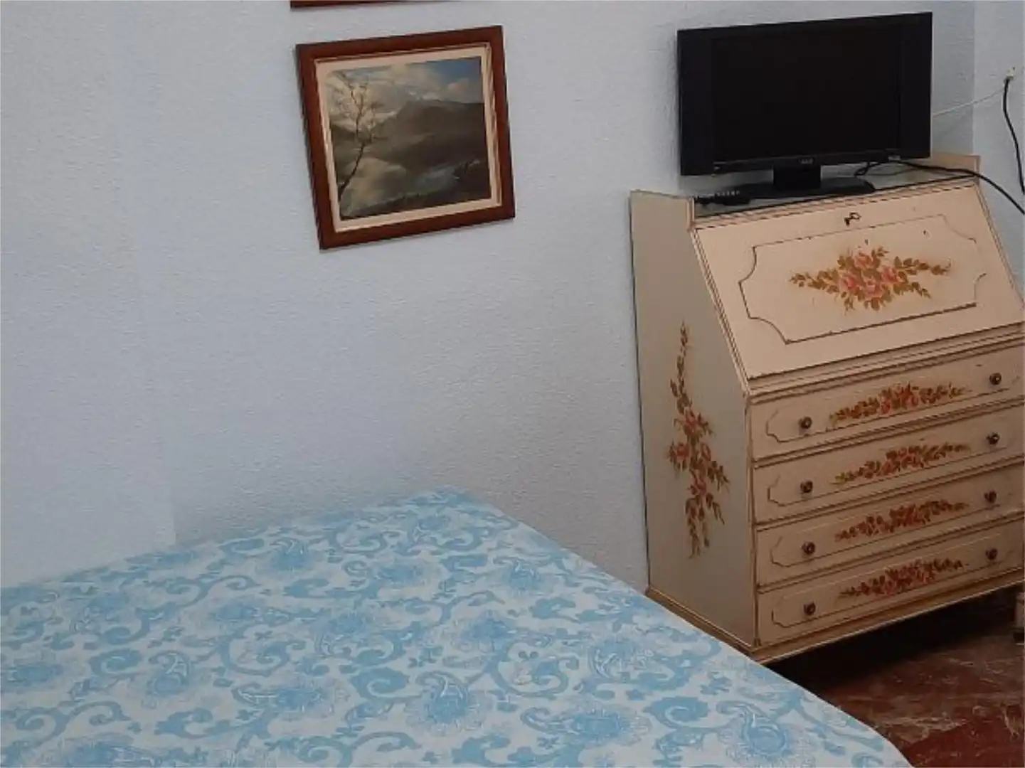 Room in Camino de Ronda, 172, Camino de Ronda Room in Camino de Ronda, 172, Camino de Ronda
