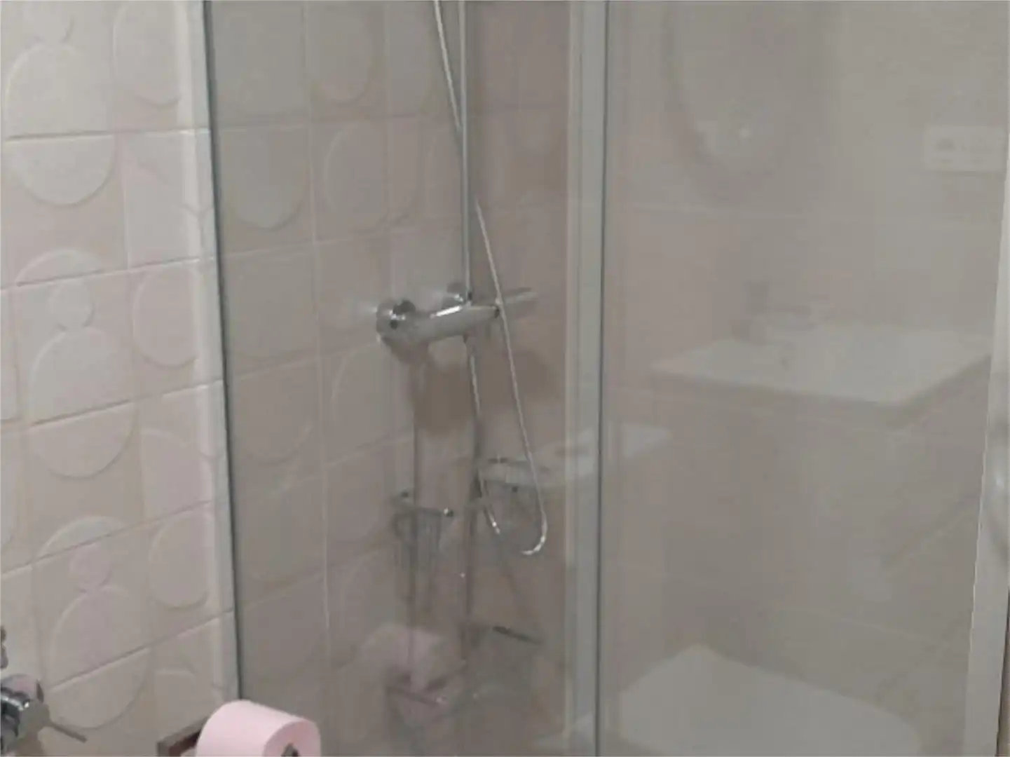 Room in Camino de Ronda, 172, Camino de Ronda Room in Camino de Ronda, 172, Camino de Ronda
